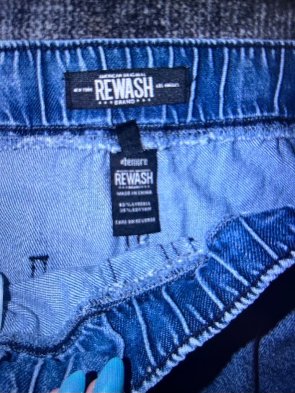 Women’s rewash brand jeans ! - Picture 5 of 5